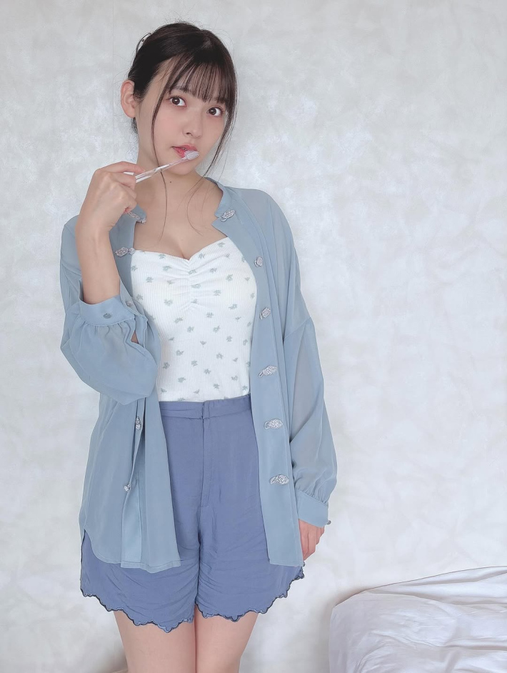 上坂すみれおっぱい2 上坂すみれおっぱい2