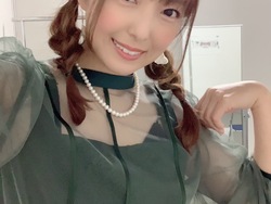 声優の加藤英美里がわざと黒ブラジャーチラしたTwitterにあげてしまう