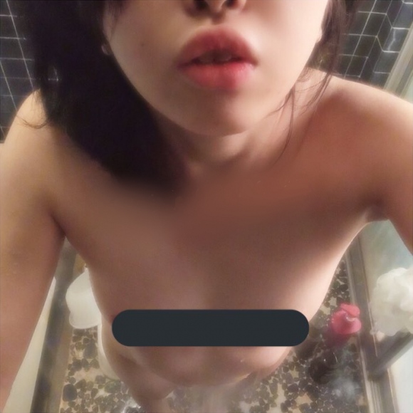 童顔貧乳18