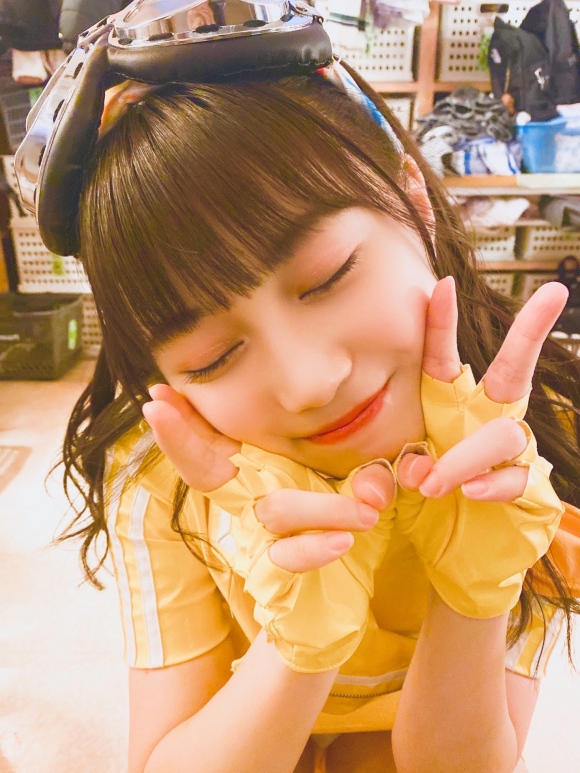 山田杏華パンチラ3
