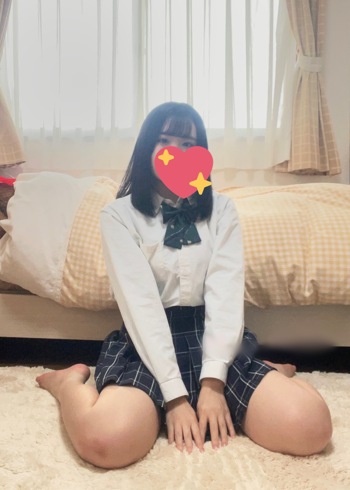 Jk卒業したばかりの18歳がほぼ顔出しで制服脱衣全身全裸おま こ自撮り みんくちゃんねる 