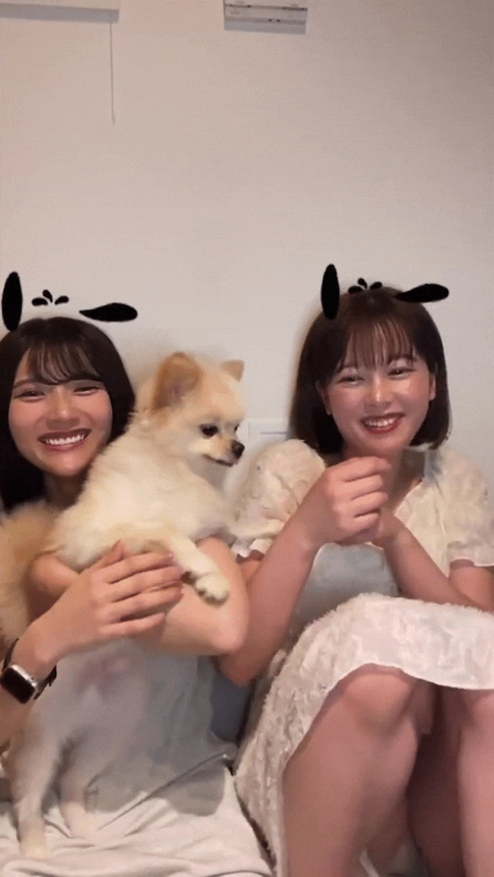 小坂井祐莉絵パンチラ3