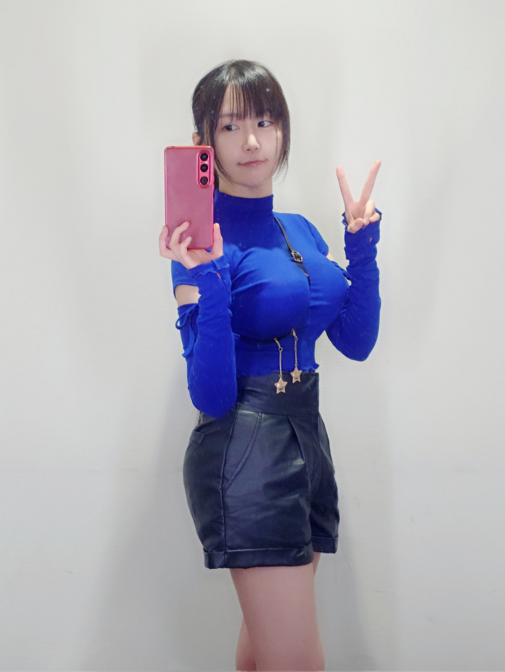 小岩井ことり巨乳パイスラ1