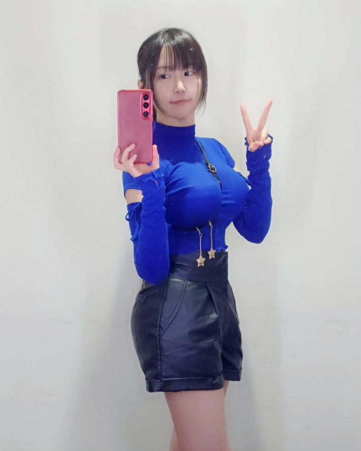 小岩井ことり巨乳パイスラ3