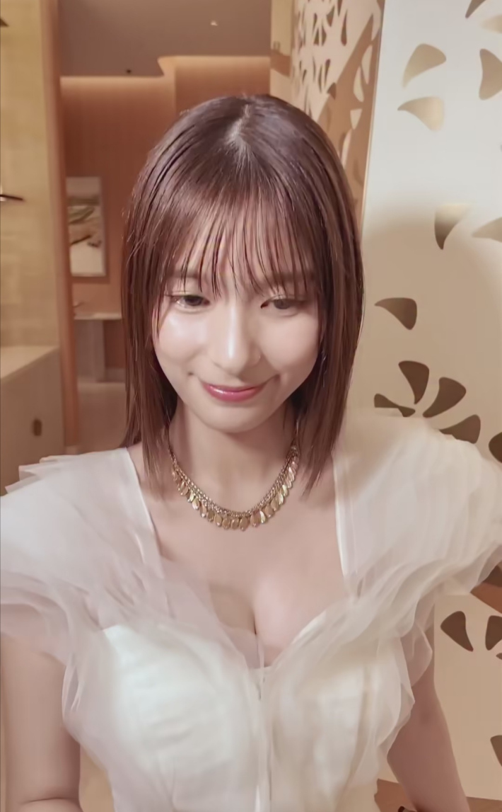 芳根京子巨乳解禁2