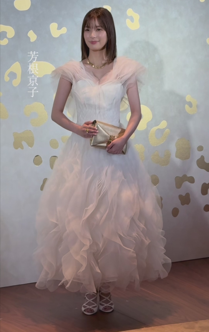 芳根京子巨乳解禁7