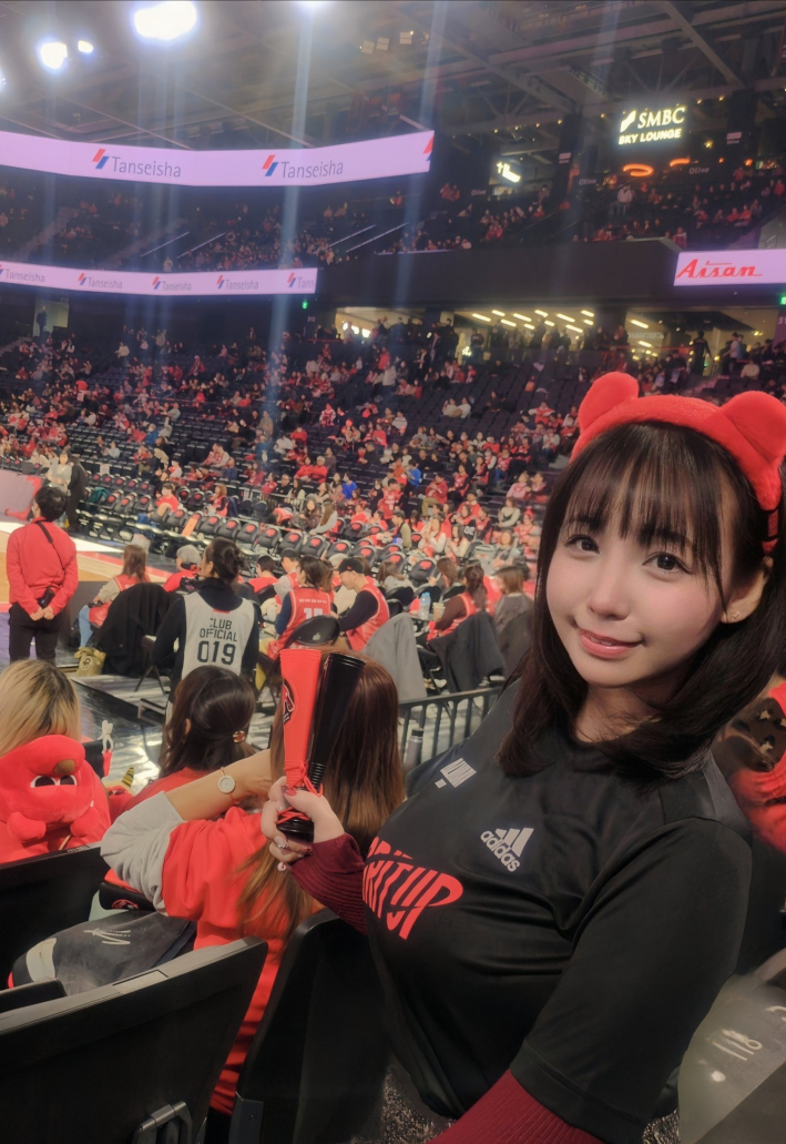 地方ラジオパーソナリティー美咲1