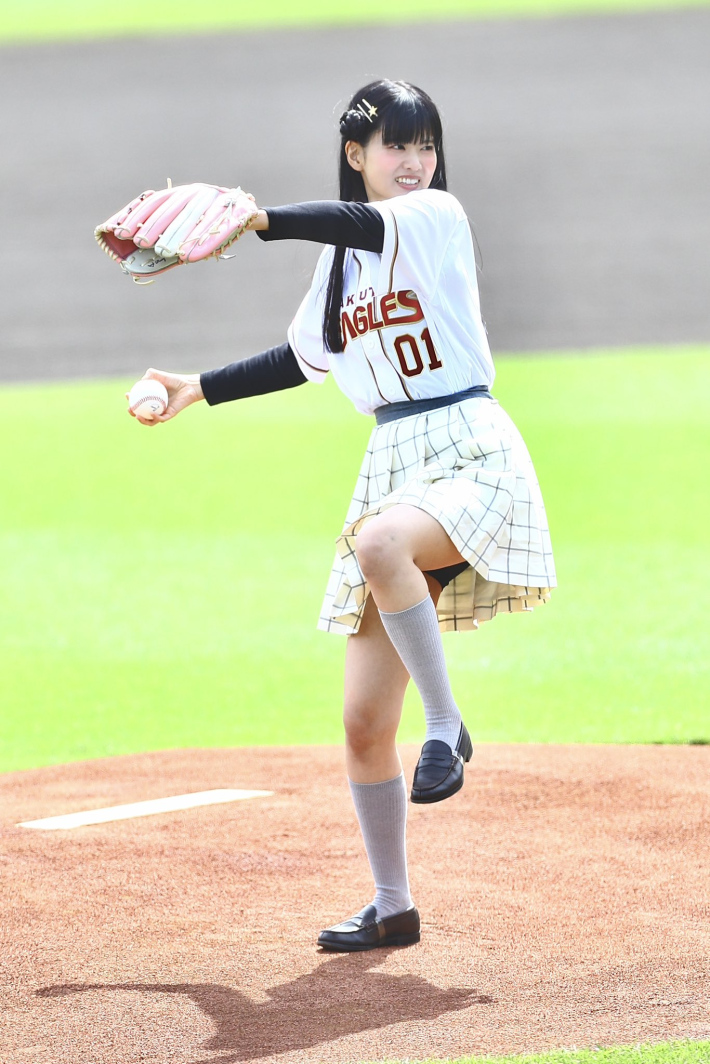 虹ヶ咲声優パンチラ1