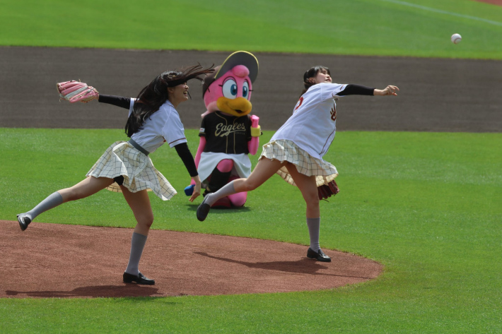 虹ヶ咲声優パンチラ2